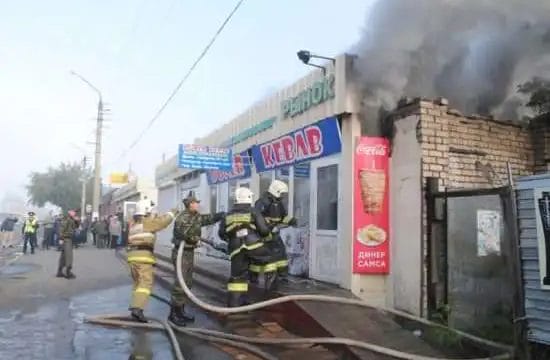 Взрыв газовых баллонов предотвратили пожарные в закусочной Петропавловска