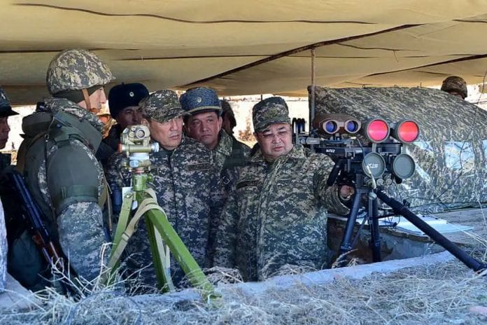 Министр обороны РК