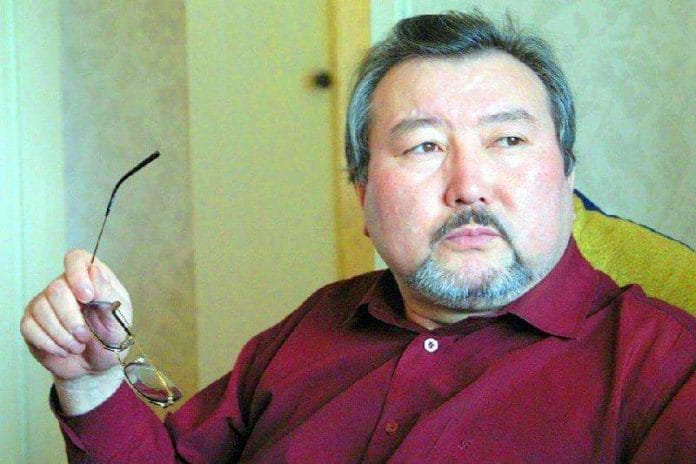 Улугбек Есдаулет