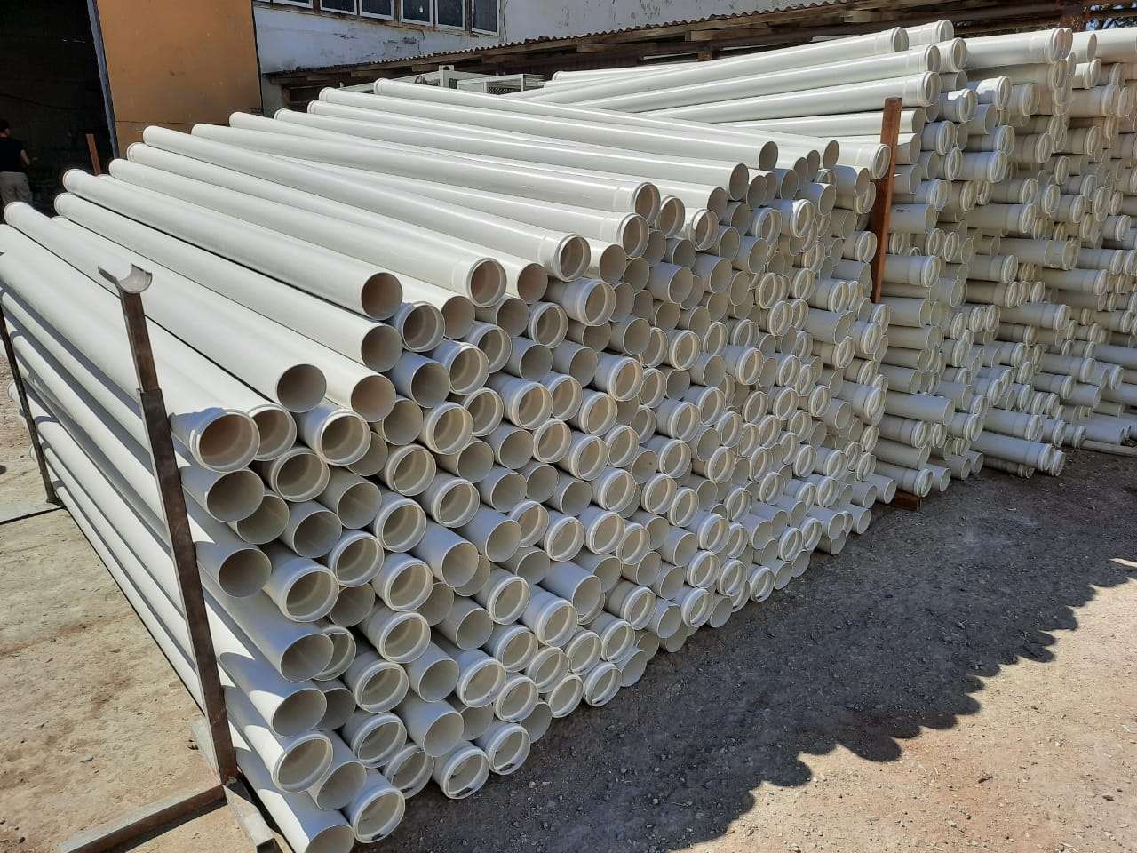 В Кызылорде во время карантина открыт завод по производству труб