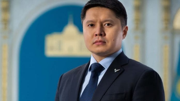 Данияр Есин