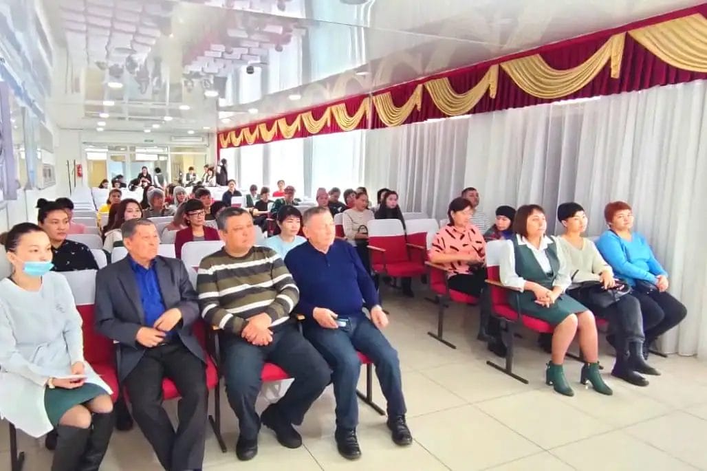 Кандидат партии «AMANAT» встретился с педагогами 1 «AMANAT» партиясы