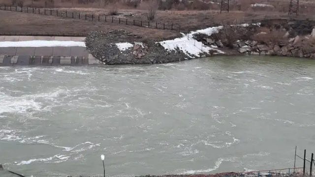 Два моста закрыты из-за паводков в Костанайской области