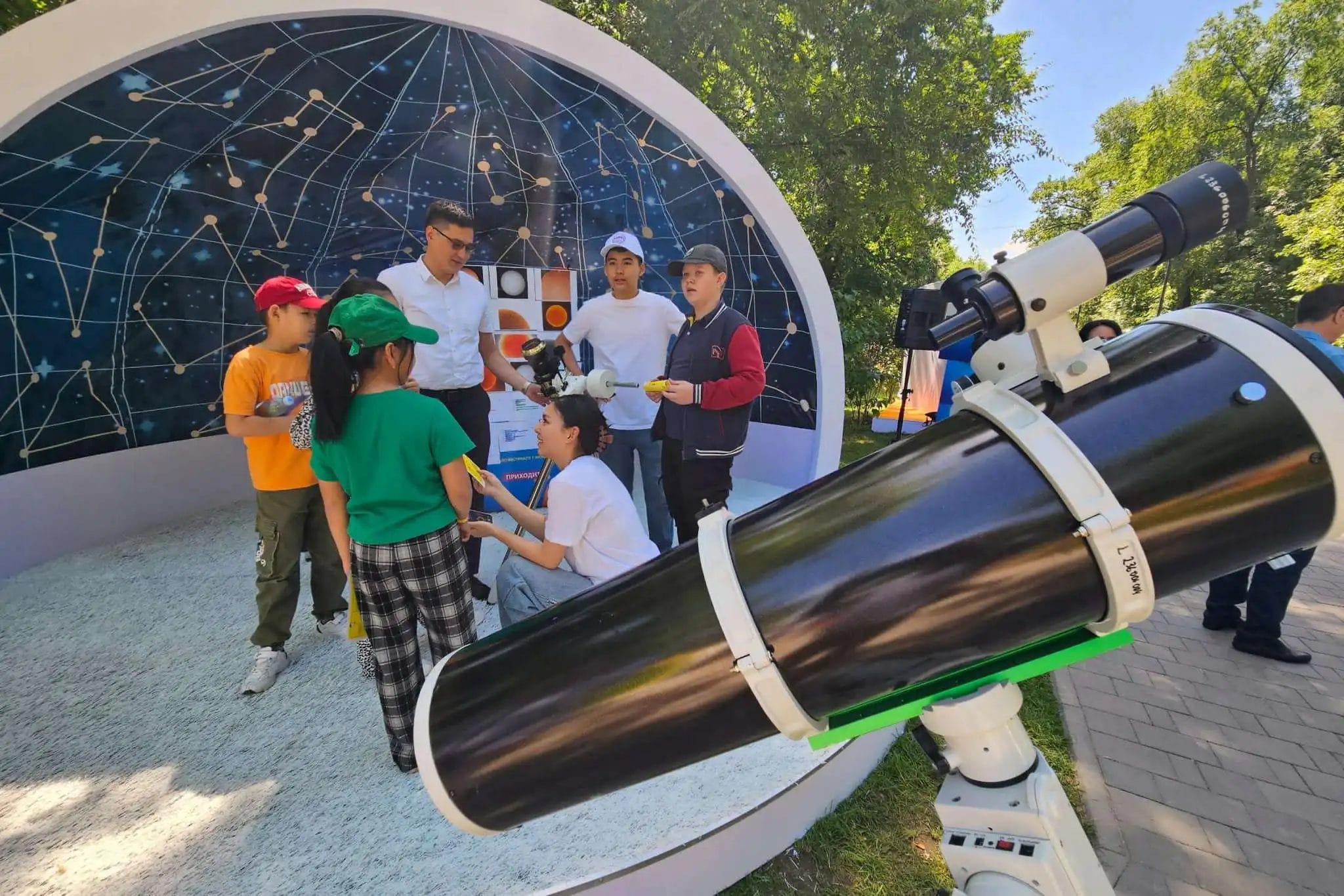 Квесты и научные эксперименты: фестиваль «БАЛАFEST» прошел в Алматы 3 Квесты и научные эксперименты: фестиваль «БАЛАFEST» прошел в Алматы