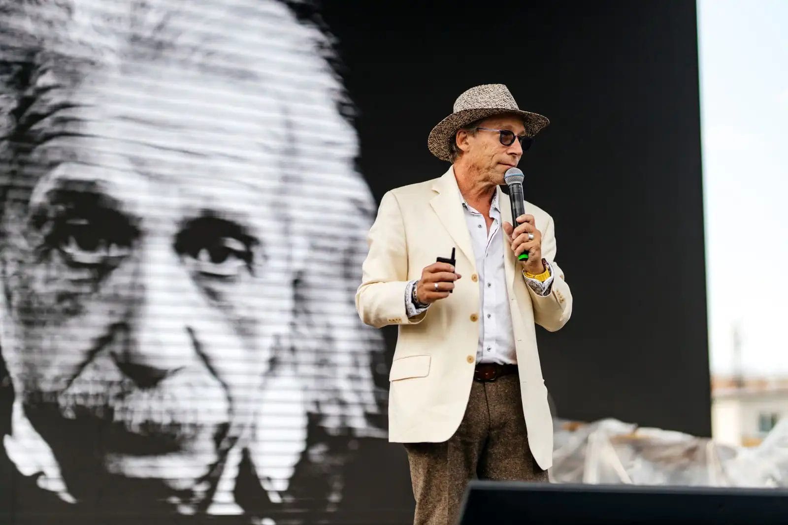 Самый первый крупный научно-музыкальный Фестиваль IQ BBQ прошел в Алматы