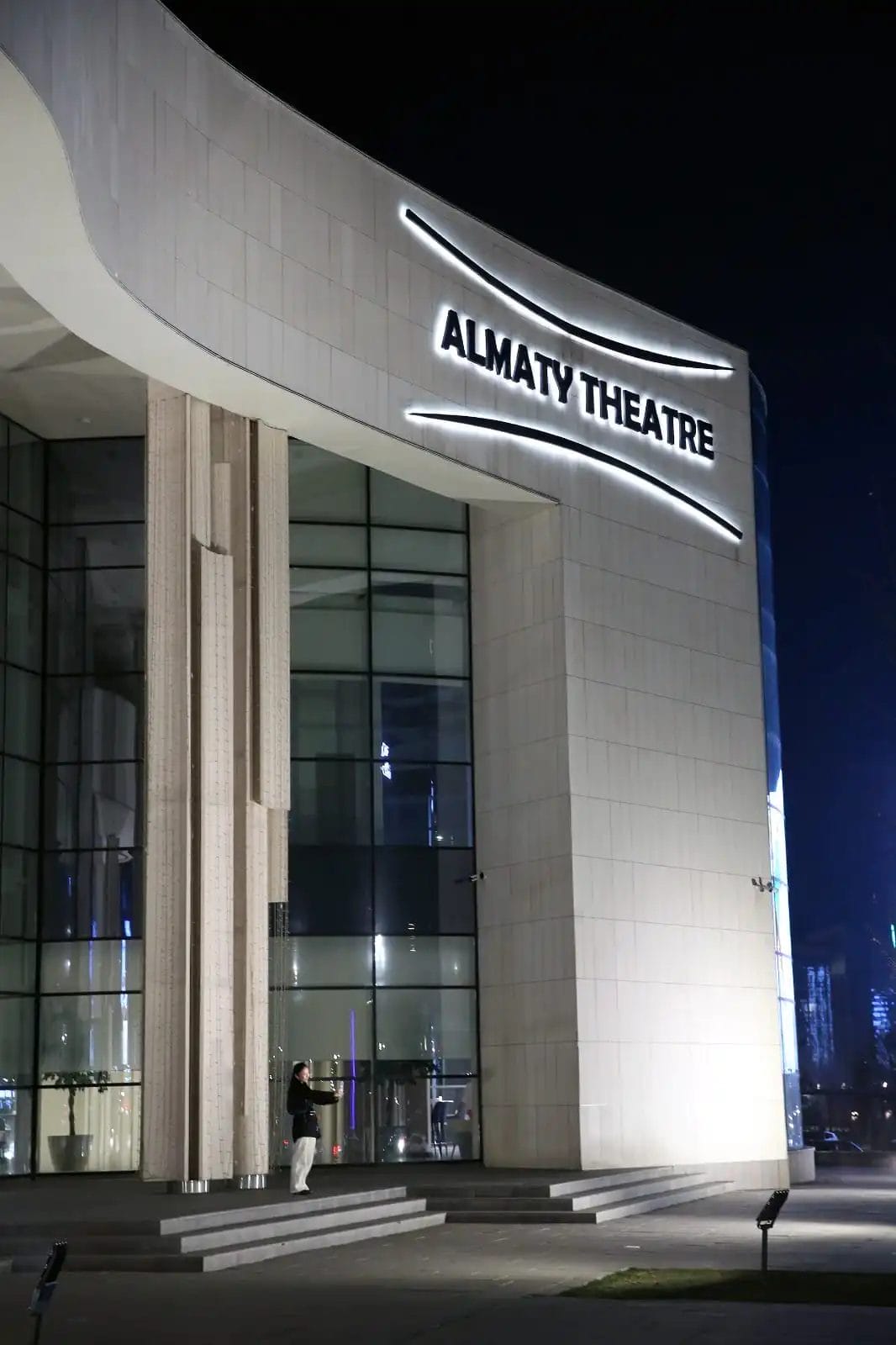 В Алматы состоялся акустический концерт «Symphony of Earth» в поддержку Часа Земли 4 В Алматы состоялся акустический концерт «Symphony of Earth» в поддержку Часа Земли