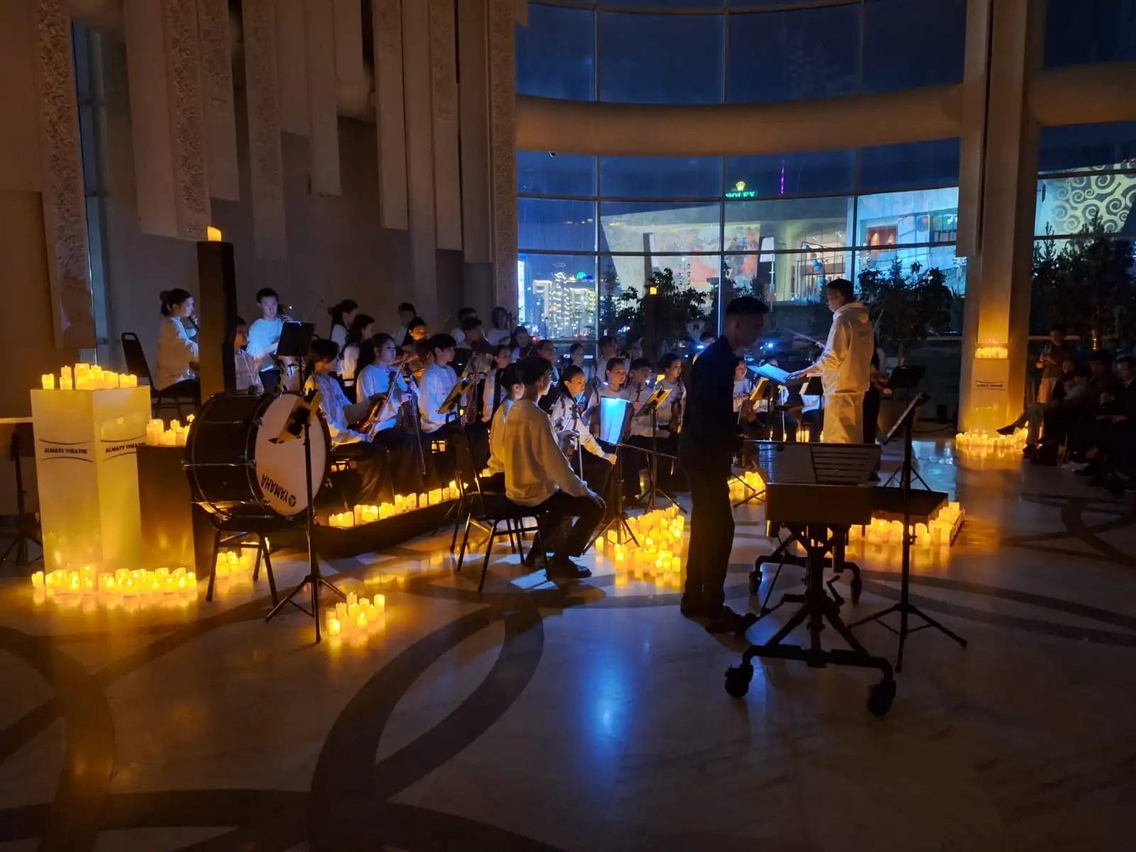 В Алматы состоялся акустический концерт «Symphony of Earth» в поддержку Часа Земли 1 В Алматы состоялся акустический концерт «Symphony of Earth» в поддержку Часа Земли